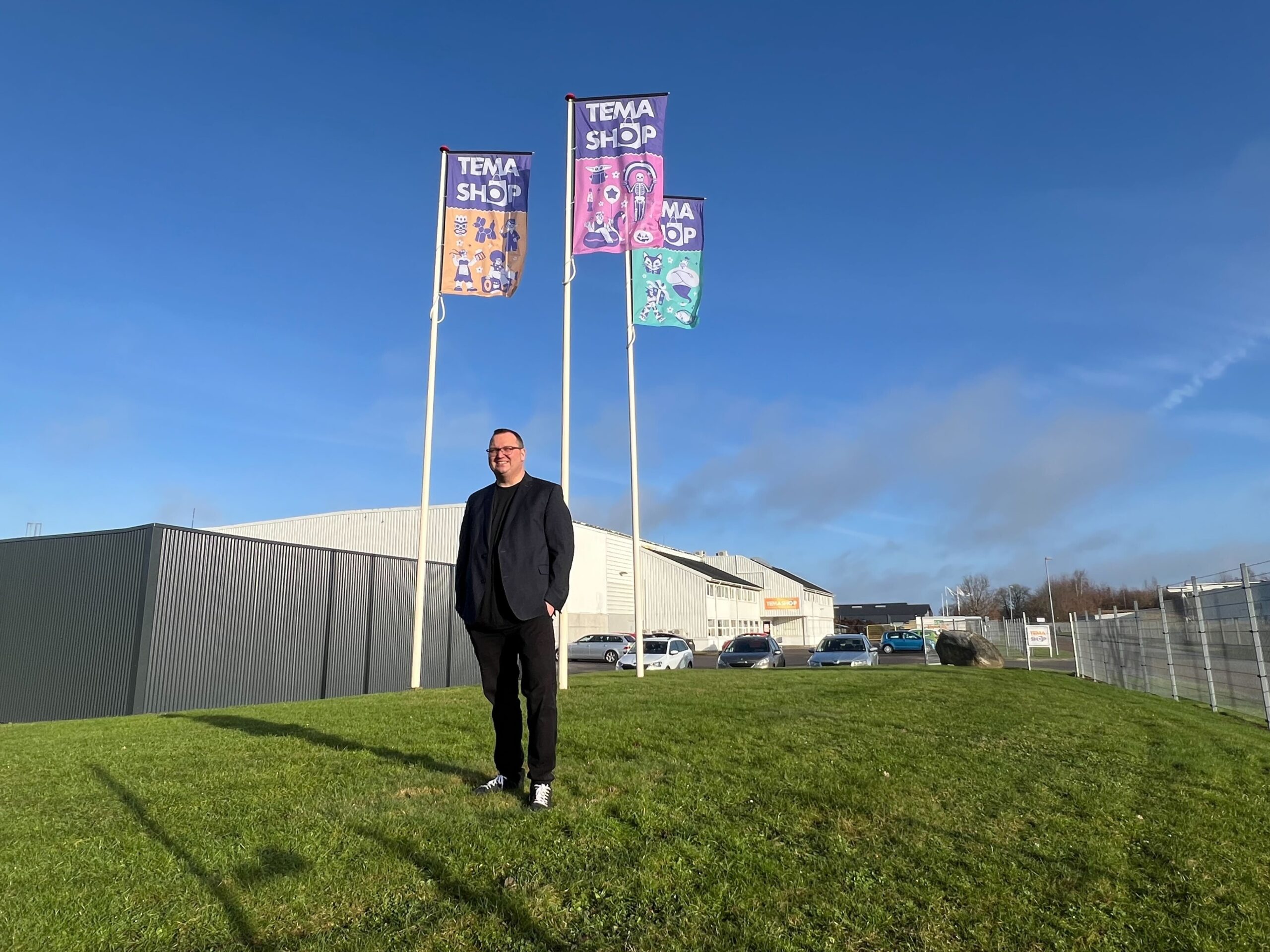 Temashop fordobler lagerpladsen