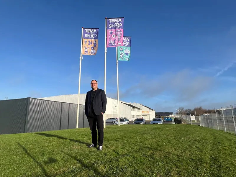 Temashop fordobler lagerpladsen