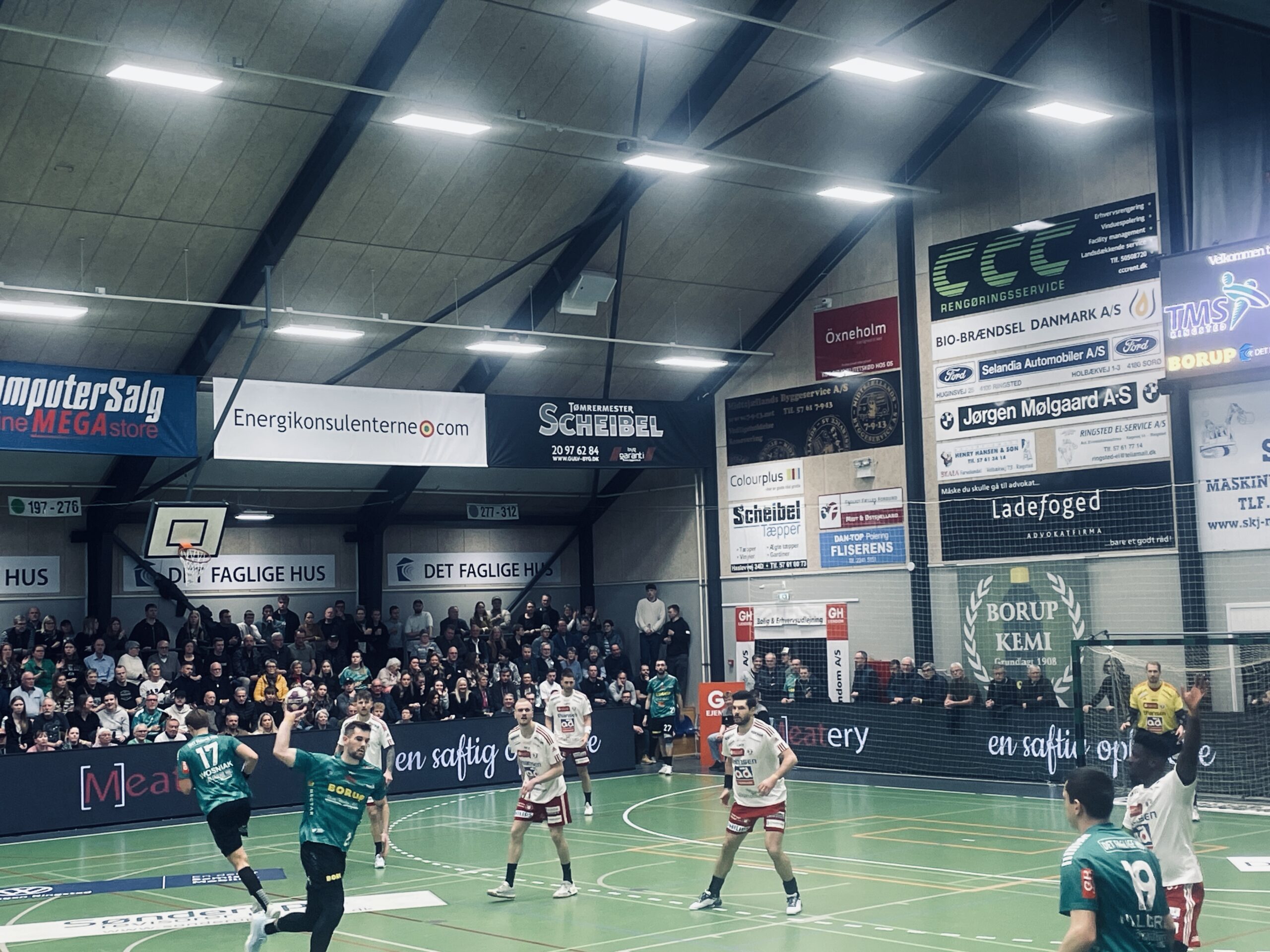 FHK holdt hovedet koldt i hektisk afslutning