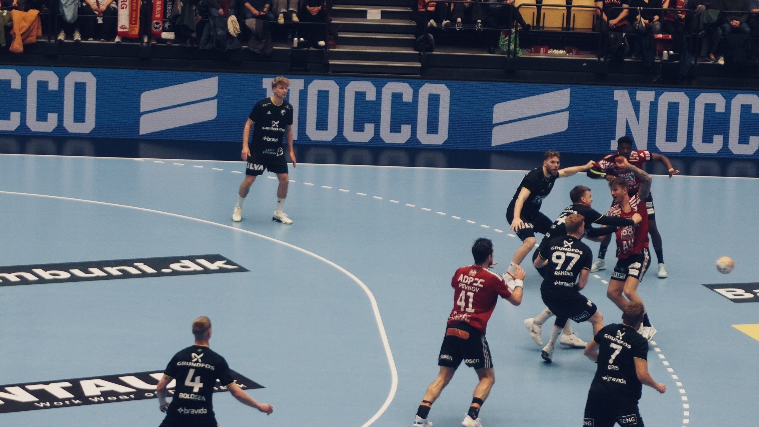 Gudmundsson stolt af FHK trods nederlag