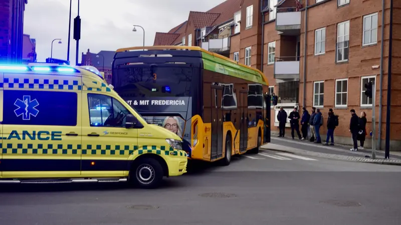 83-årig kvinde i kritisk tilstand efter trafikulykke