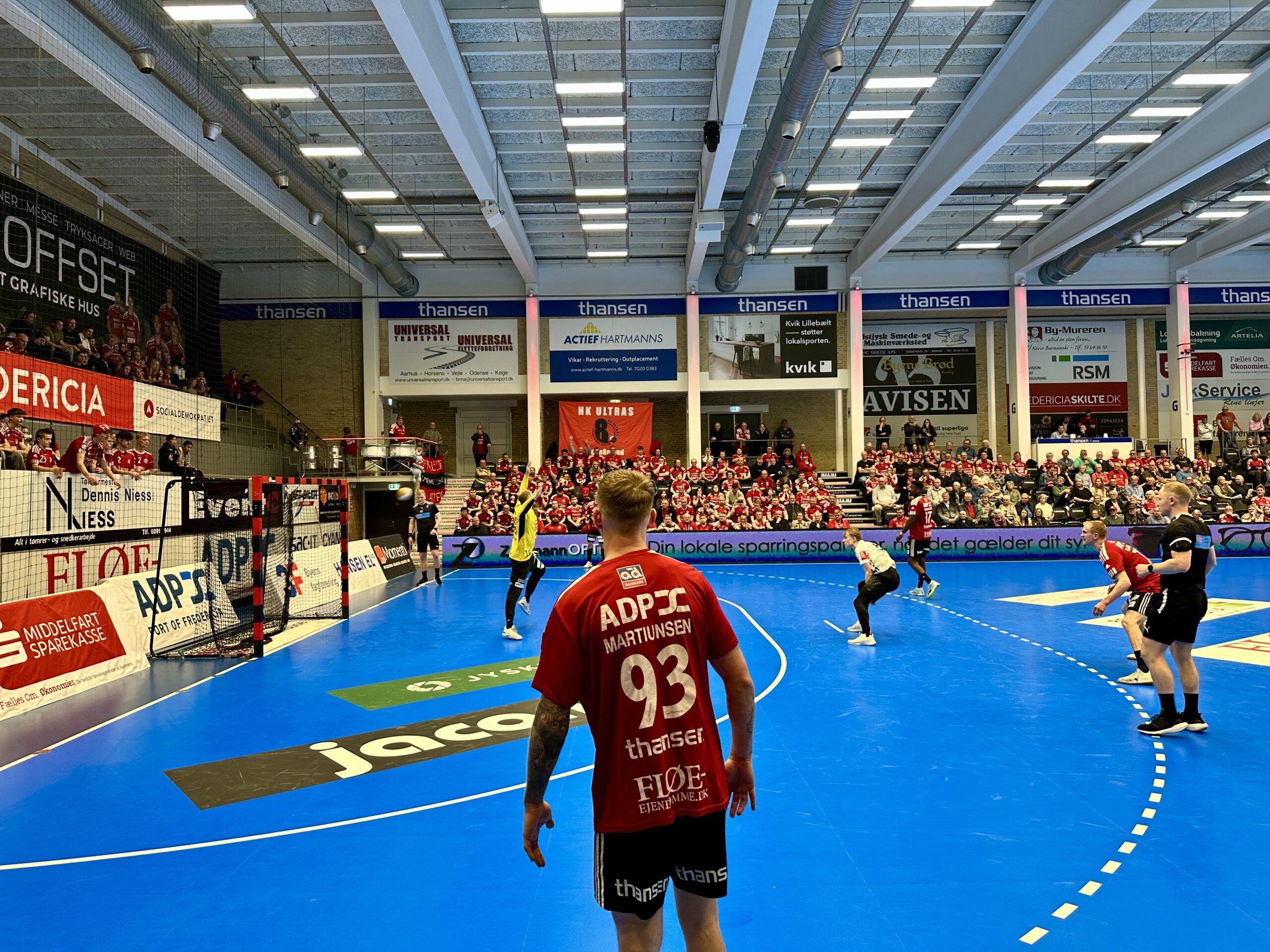 Udsolgt til afgørende FHK-brag