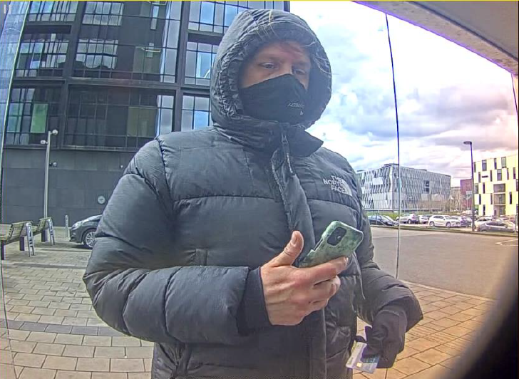 Politiet ønsker hjælp til at identificere mistænkt i bedragerisager
