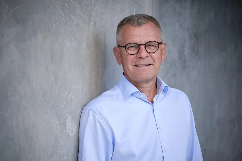 Bank- og havemanden tvinges ind i rampelyset