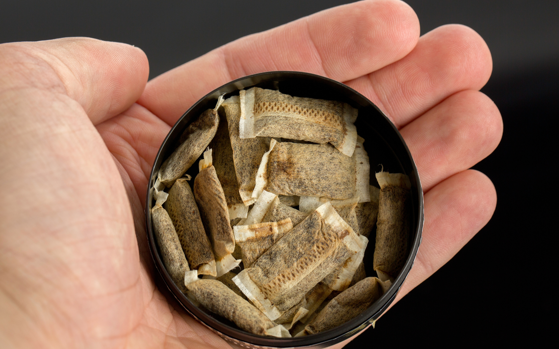 Affaldsindsamlere fandt 115.000 snus- og nikotinposer