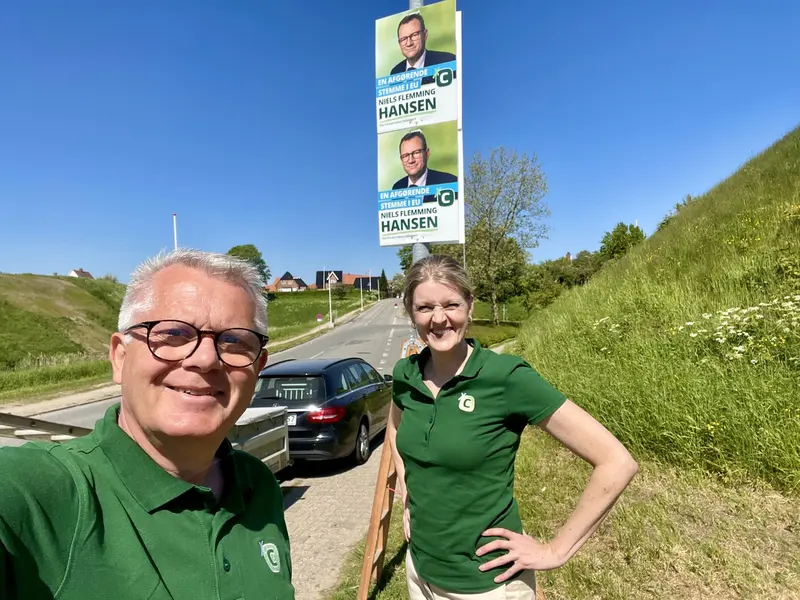 Sol og valgplakater gik hånd i hånd