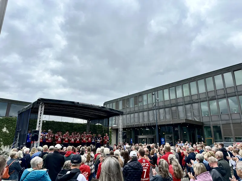 Festlig fejring af FHK’s DM-sølvvindere på Fredericia Rådhus
