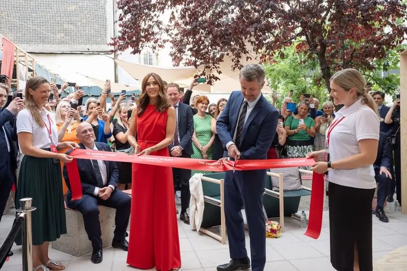 En royal åbning af Den danske pavillon i Paris