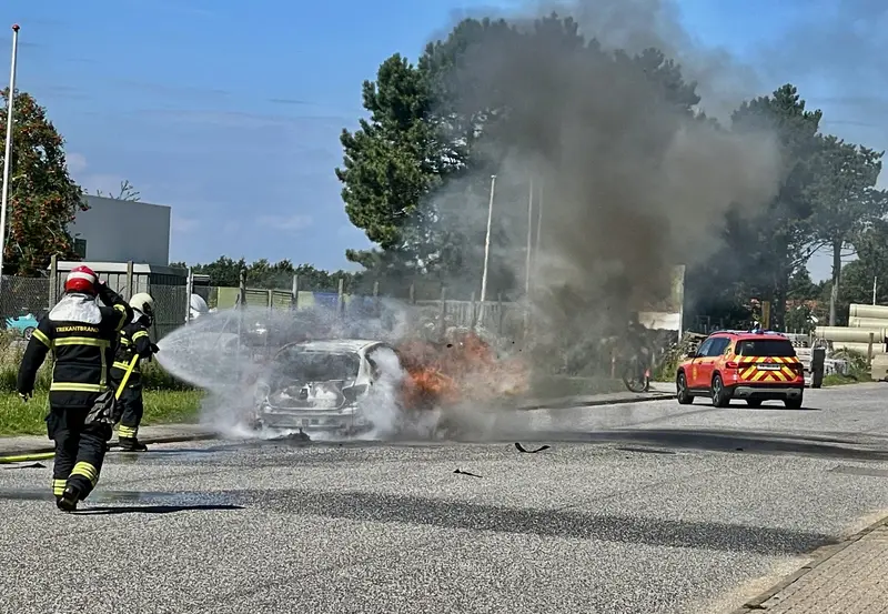 Mistænkelig cyklist har formentlig påsat bilbrand