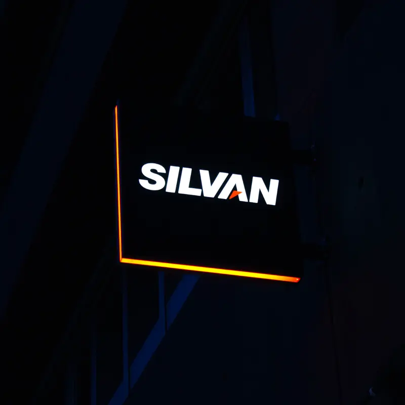 Silvan politianmeldes for ulovlige gebyrer på betalingskort