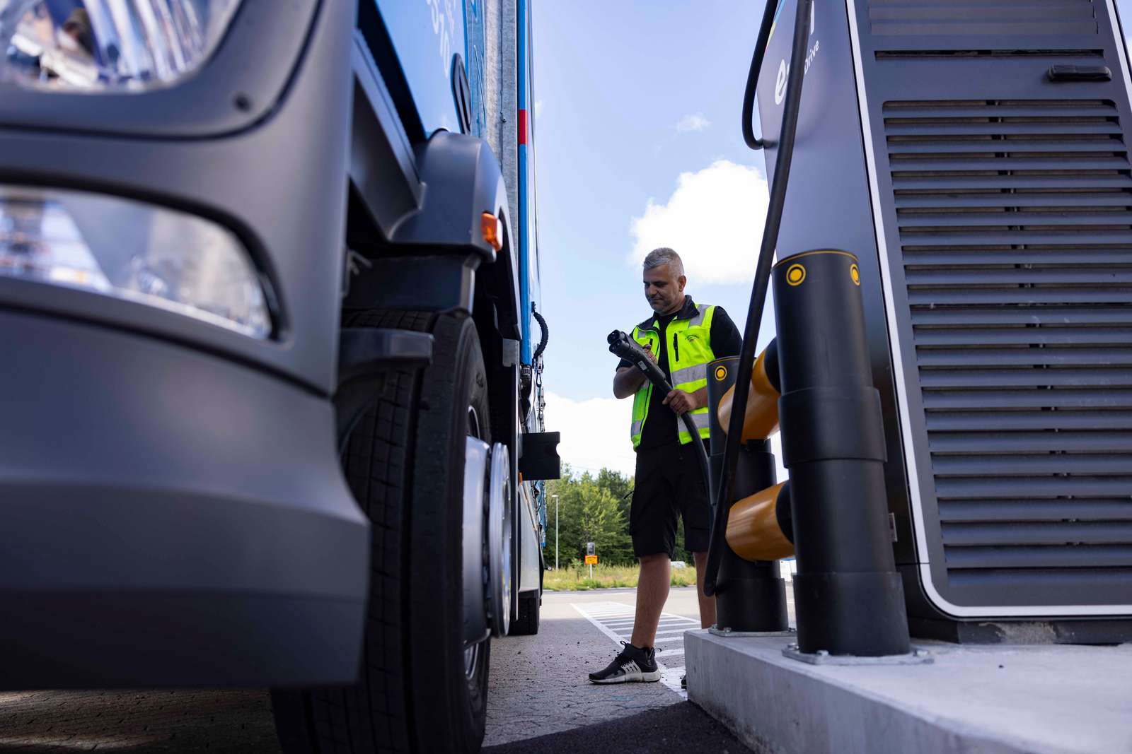 Nye ladeparker til ellastbiler skal opføres af det private marked