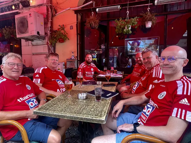 Dedikerede FHK-fans har indtaget Bukarest