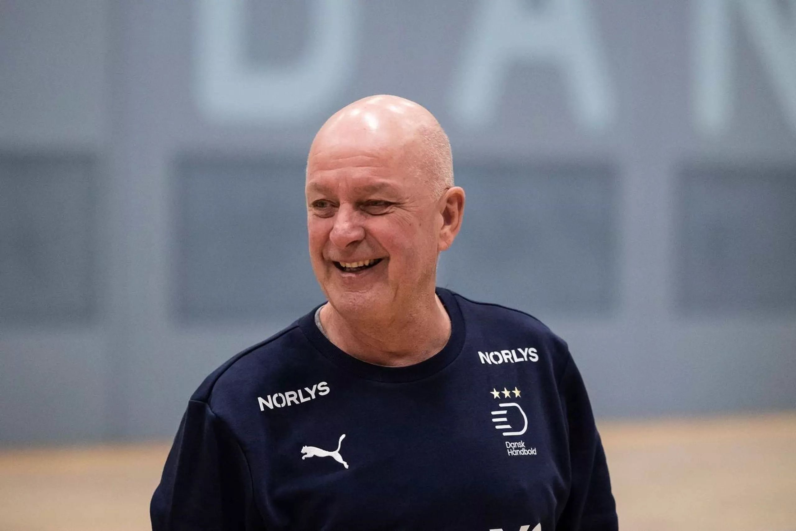 Håndboldherrernes holdleder er død