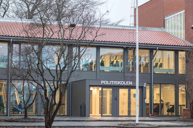 Hvorfor øver Politiskolen i Fredericia?