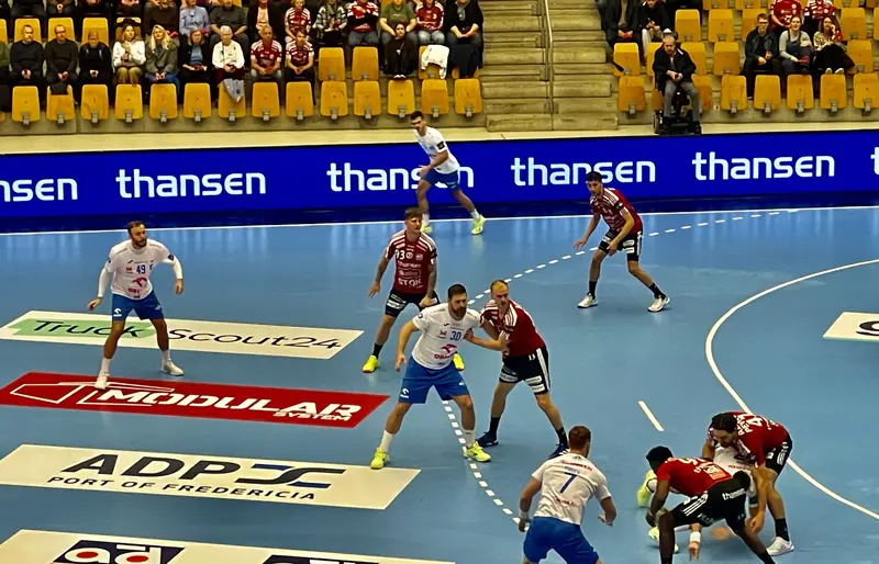 FHK's forsvar stod imod med fysik