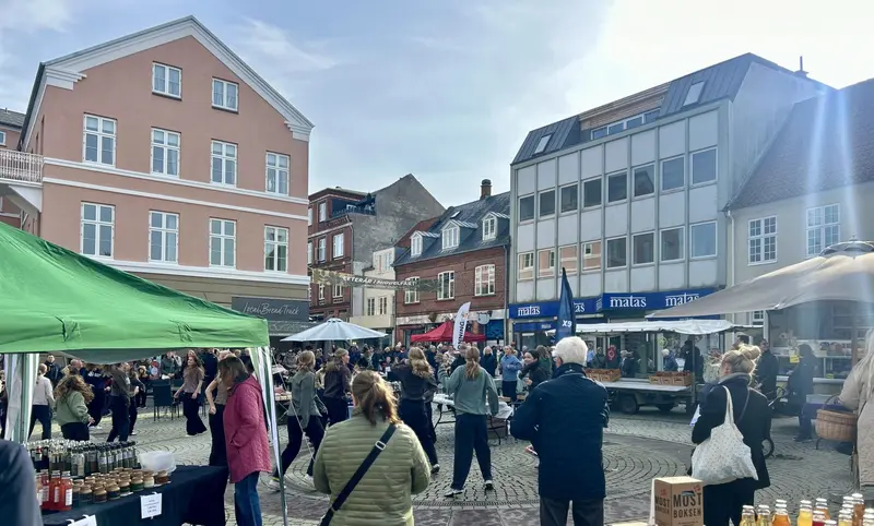 Rapporten der afliver myter om fysiske butikker