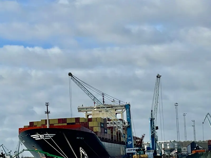 Gigantskib i Fredericia Havn skaber opsigt