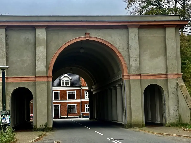 Spærring af central port udskydes muligvis