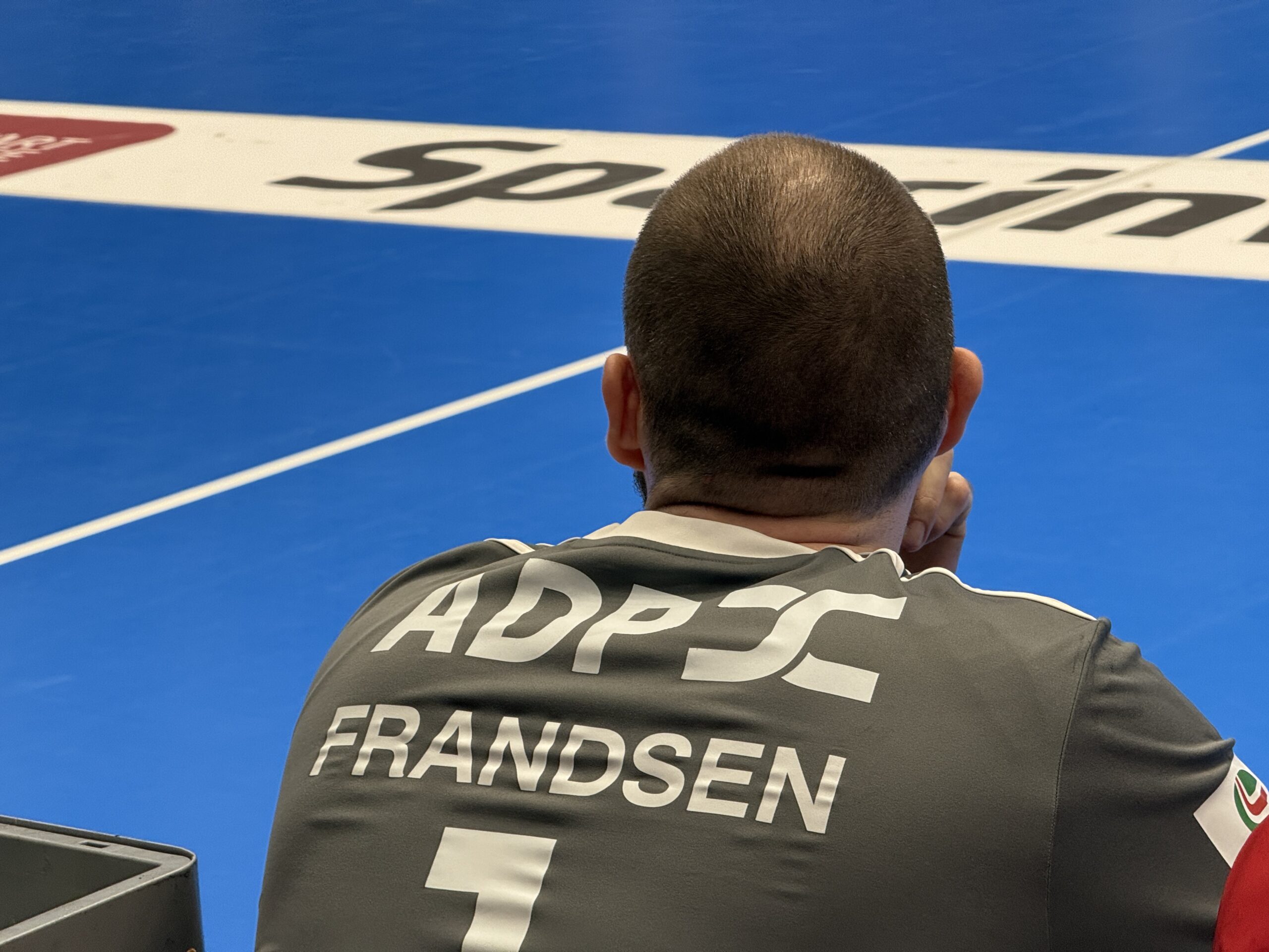 Skadet Frandsen tvunget i mål: »Ikke en fed oplevelse«