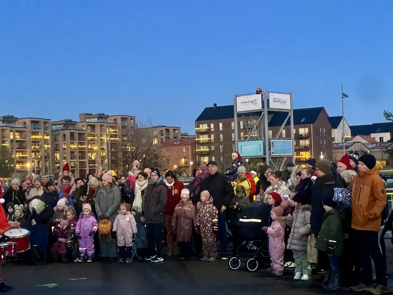 Spejlglat velkomst til julemanden i Fredericia