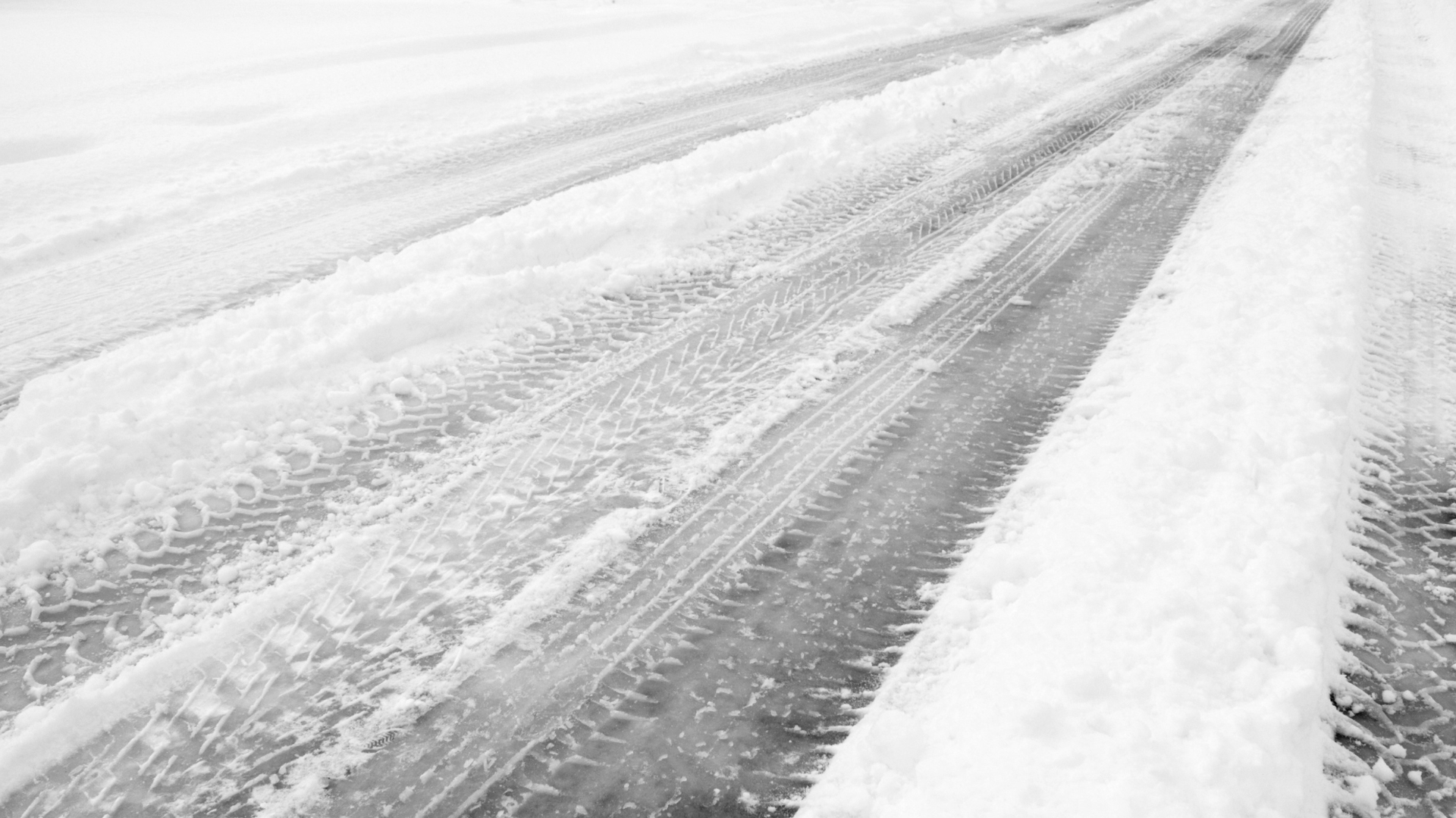 Snevejret skaber kø på motorvejene