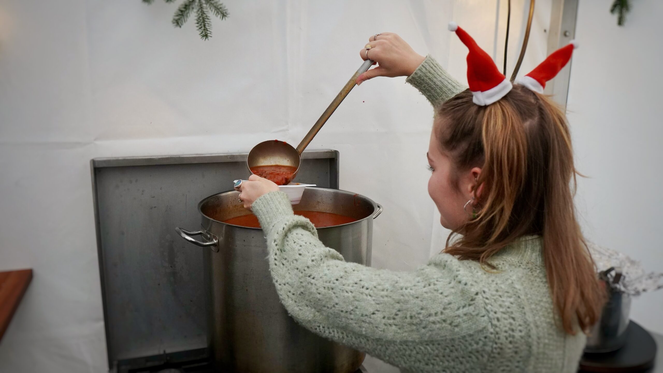 Jul i teltet for en god sag