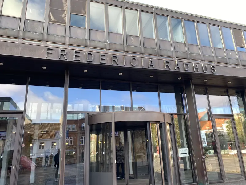 Budgettet var i orden før valget. Nu skal politikerne skære hundredvis af millioner væk