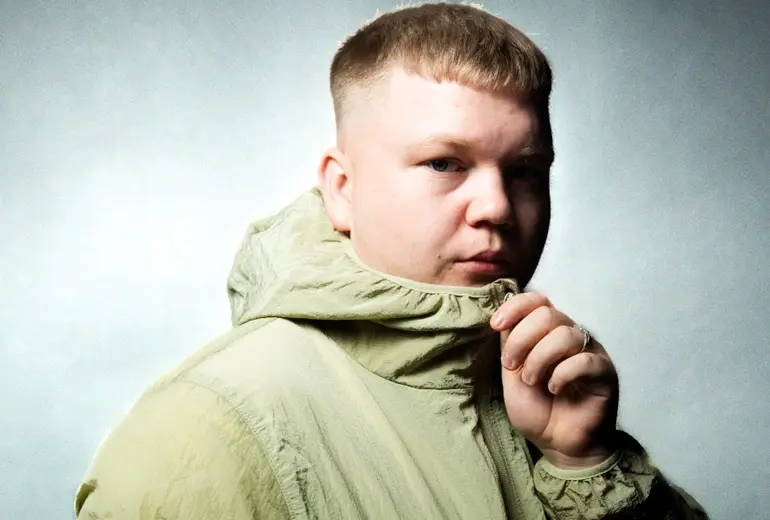 Dansk hiphops nye stjerne MAS spiller i Tøjhuset i Februar