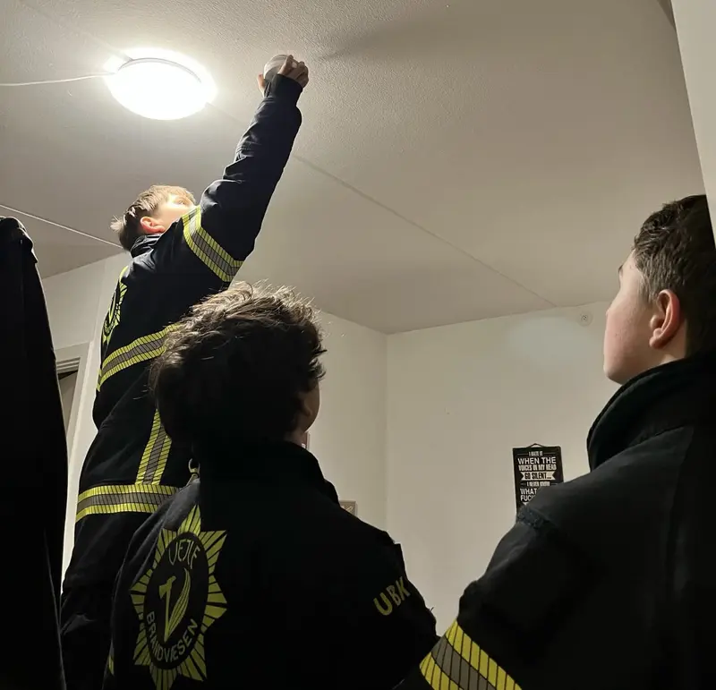 Vejles brandkadetter går fra dør til dør