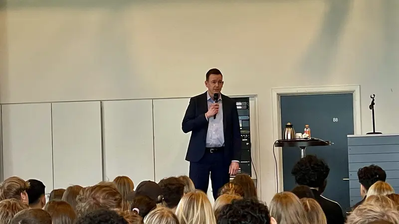 Skatteministeren tilbage på Fredericia Gymnasium