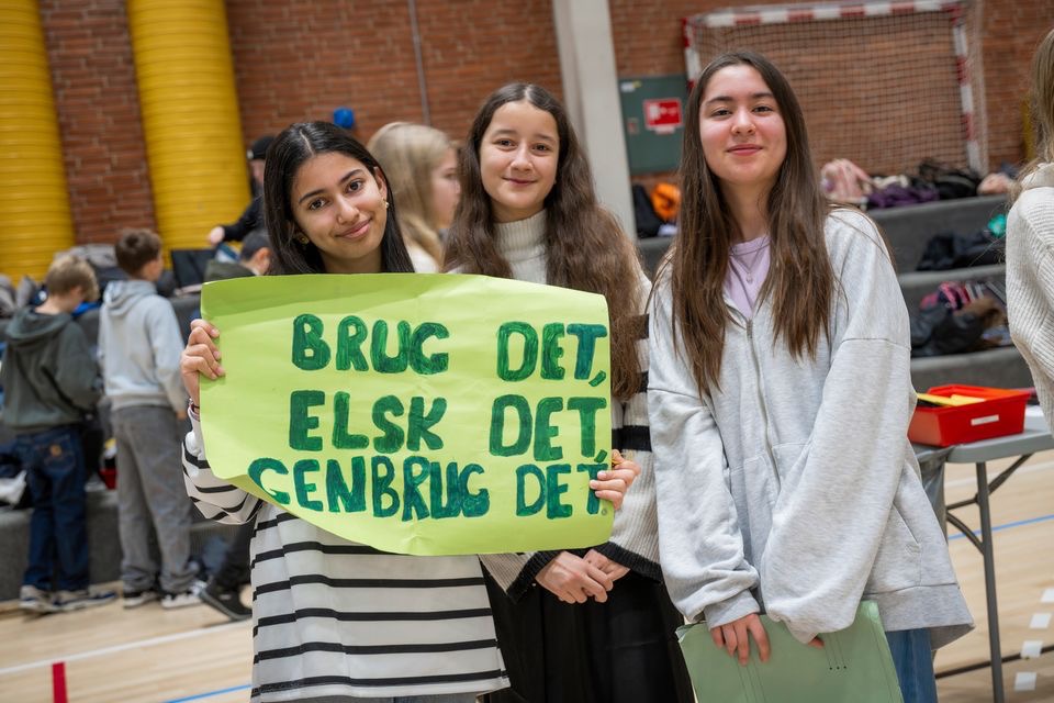 Elever bekæmper tøjspild og bygger satellitter