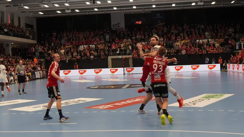 Live: FHK jagter oprejsning på udebane