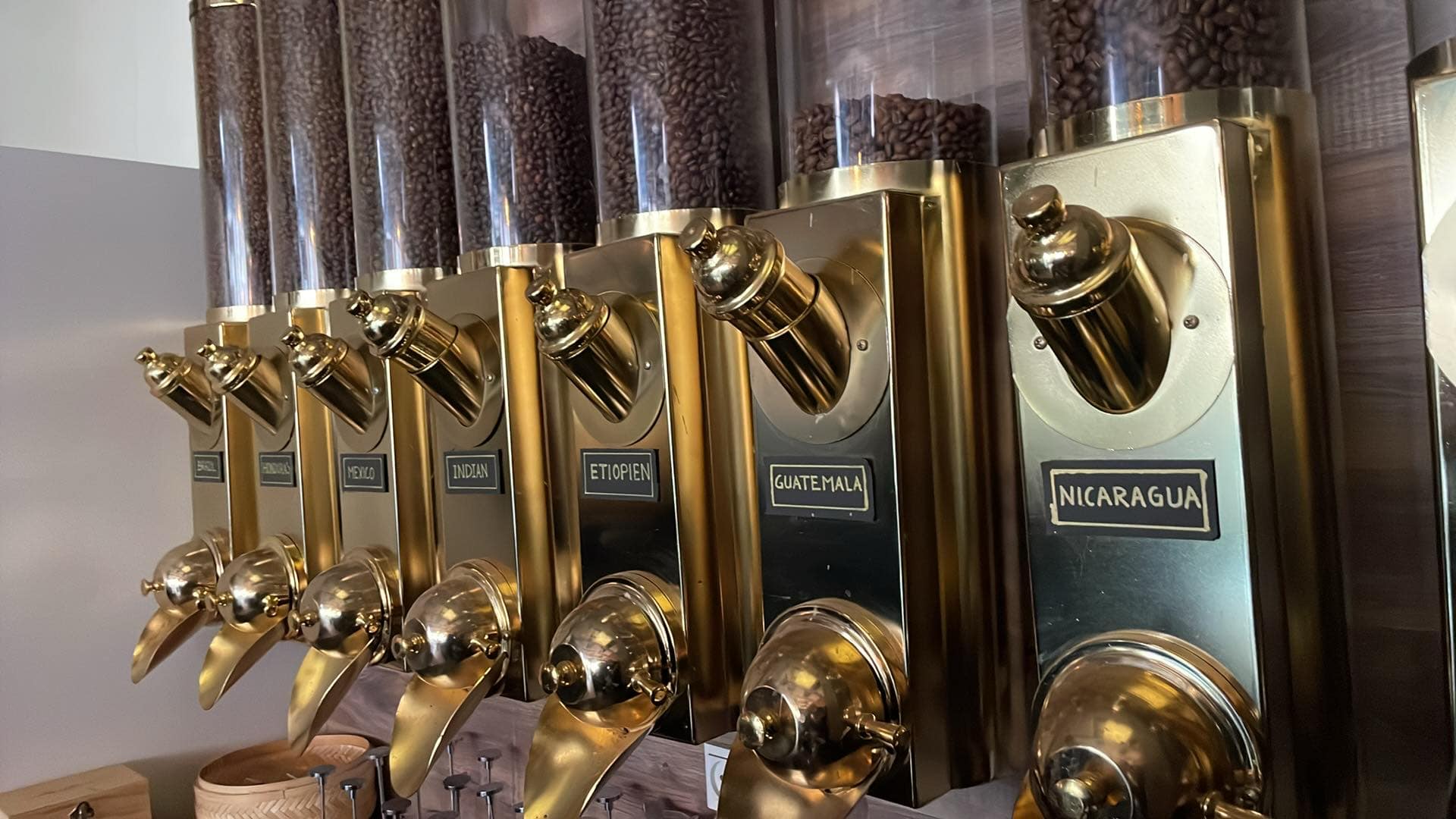 Rekordhøje kaffepriser: Hos Kurt’s Kaffebar holder de fast i priserne