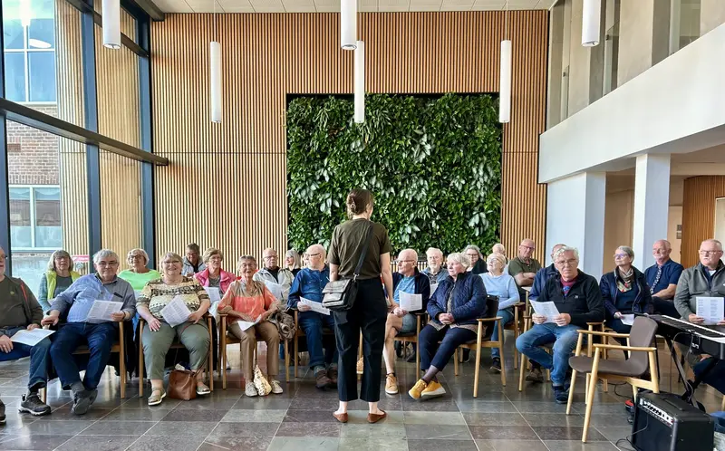 Fællessang samlede demensramte i Fredericia: »I musikken er vi ligeværdige«