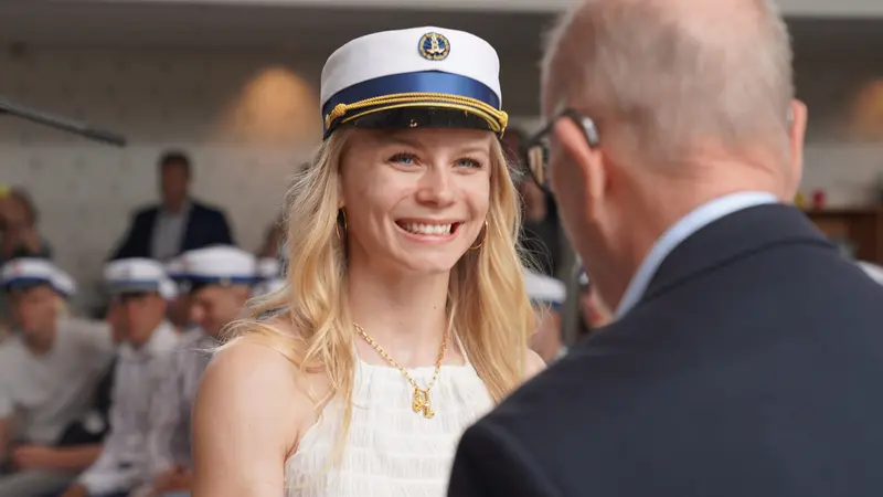 Stolthed, fællesskab og opfordring til eftertænksomhed ved dimissionen