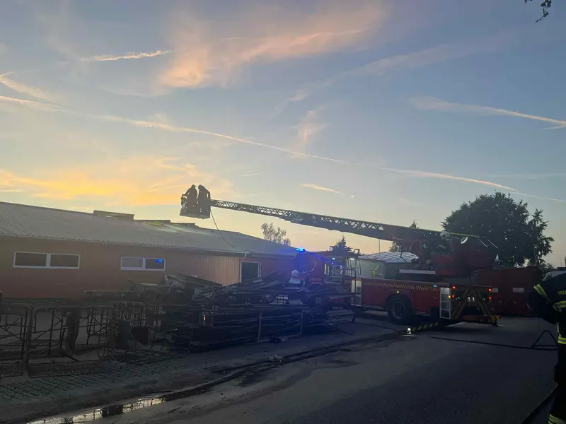 Brand i industribygning på Håndværkervej – »Årsagen er stadig uvis«