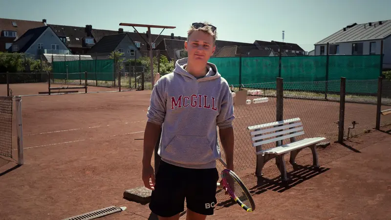 Efter 15 år er Jens stadig ikke træt af tennis: »Jeg tror altid, det vil hænge ved«