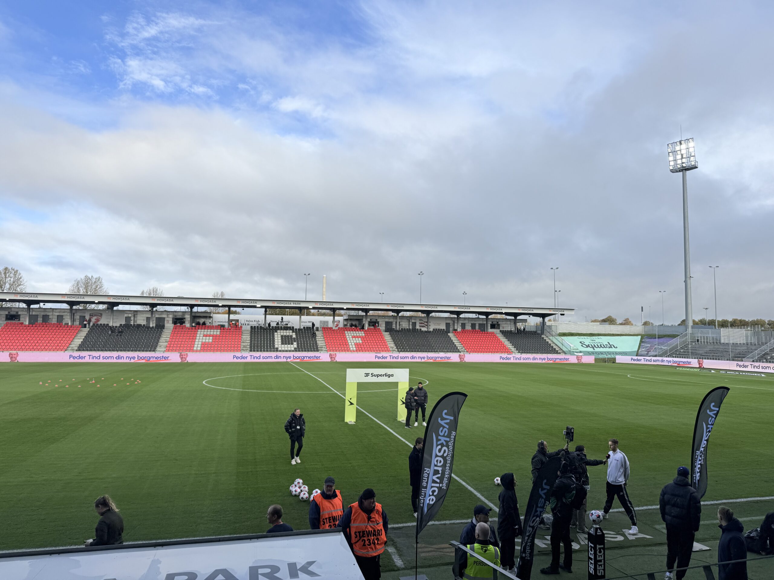 LIVE: Alt på spil på Monjasa Park – FC Fredericia møder Viborg i skæbnekamp