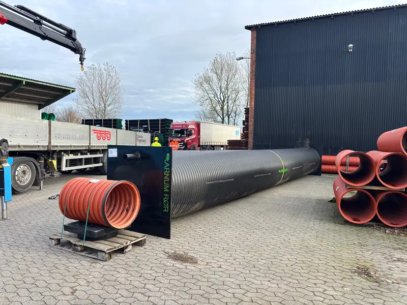 STARK ruller det tunge materiel frem til Kloakmessen i Fredericia