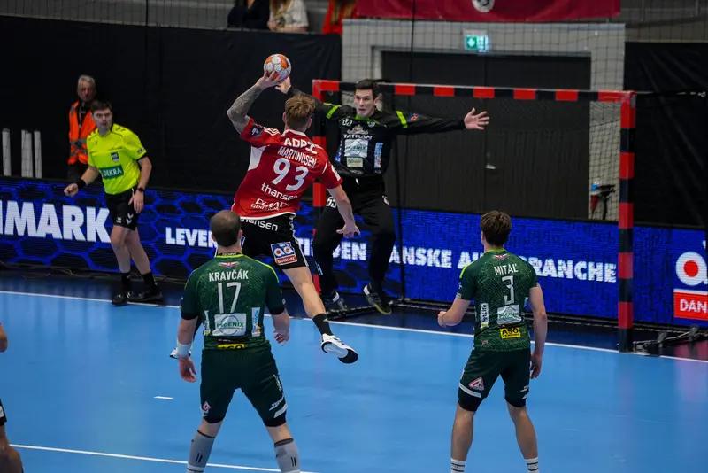 »Det bliver en kamp med nerver« FHK jagter livsvigtige point mod Bjerringbro-Silkeborg