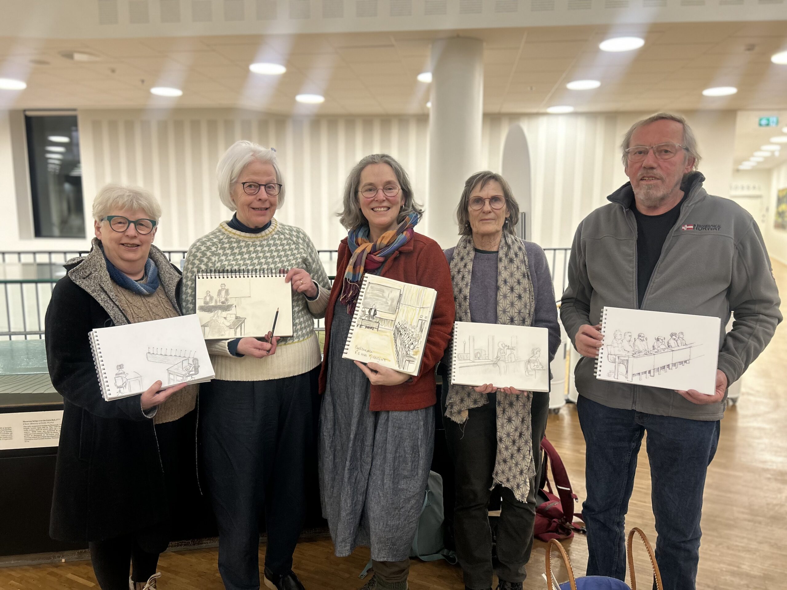 Urban Sketchers tegnede byrådsmødet i Middelfart