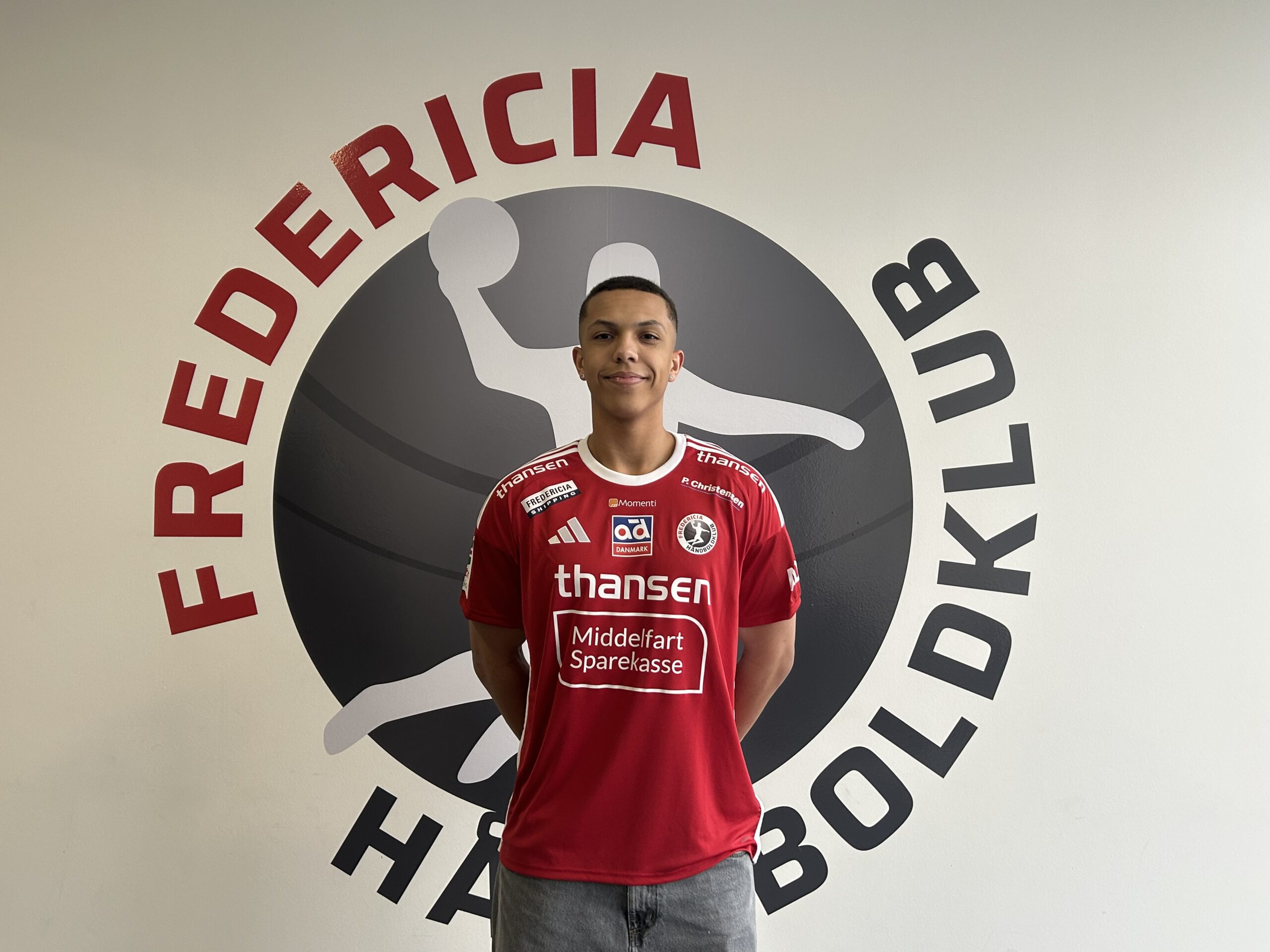 FHK skriver kontrakt med 17-årig akademispiller