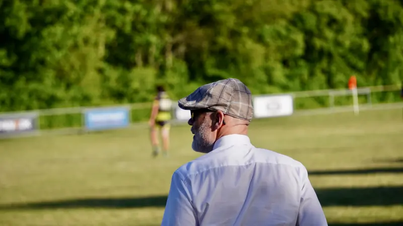 En replik i DR-serie fik rugbymiljøet til at spærre øjnene op — nu inviterer Fredericia-klub DR inden for