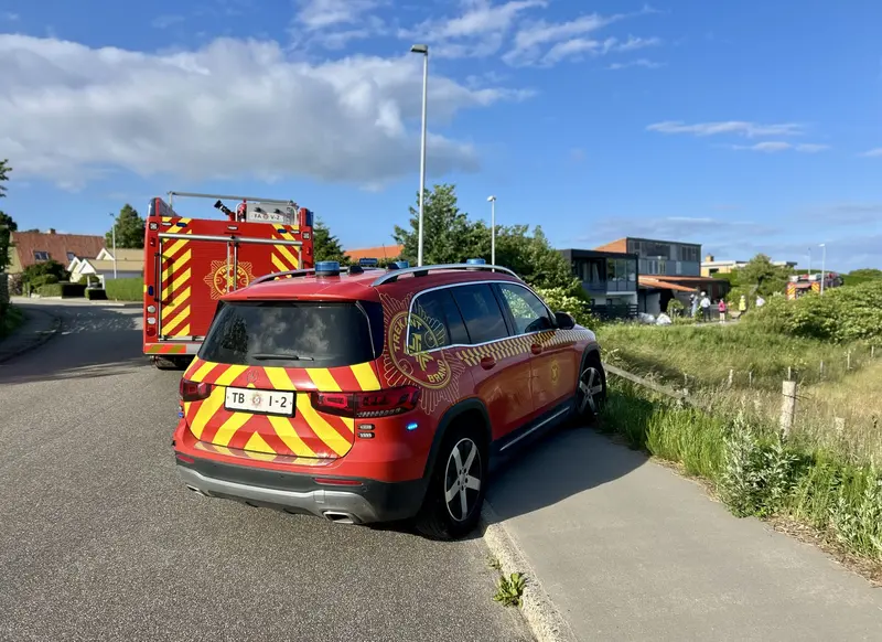 Brand i hus på Anholtvej i Fredericia: Brandvæsen og politi rykkede ud