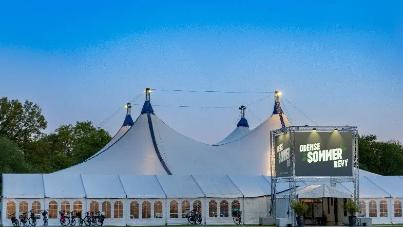 Revystjernen Leif Maibom tager sit sidste buk i Odense i 2027
