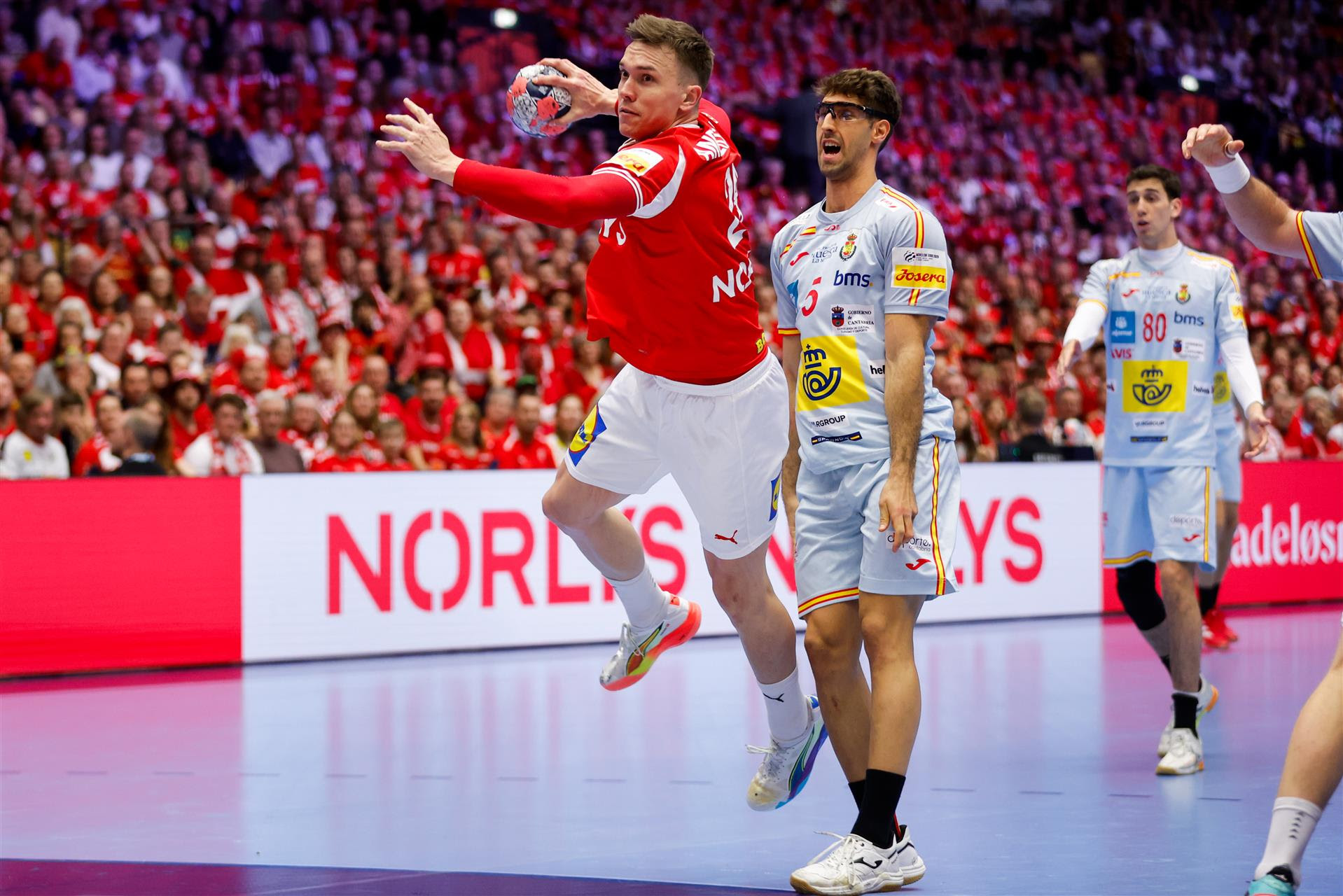 Dansk dominans på EHF's hold for sæsonen