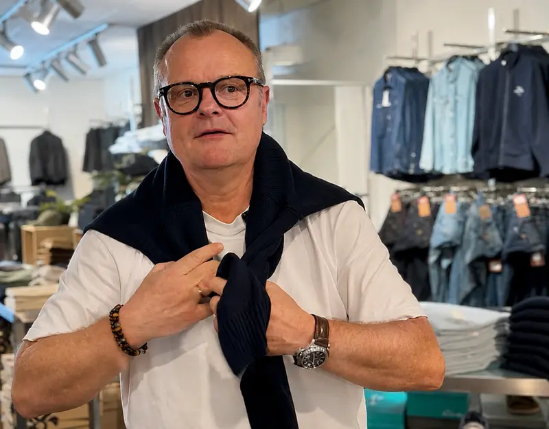Sommertøjet efter bogen: Hør, farver og en strik til de kølige aftener