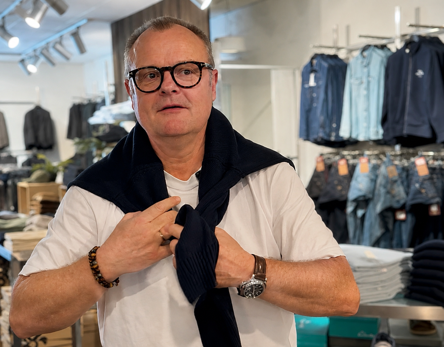 Sommertøjet efter bogen: Hør, farver og en strik til de kølige aftener