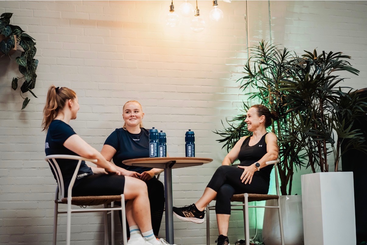 Politiske mål, en mast i baggrunden og en tak for Royal Run