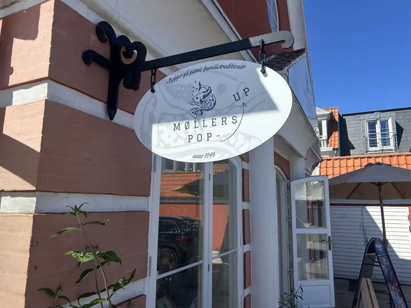 Sidste stjerneskud på Østergade: Søndag aften lukker Møllers Pop-Up efter en sommer med fyldte borde